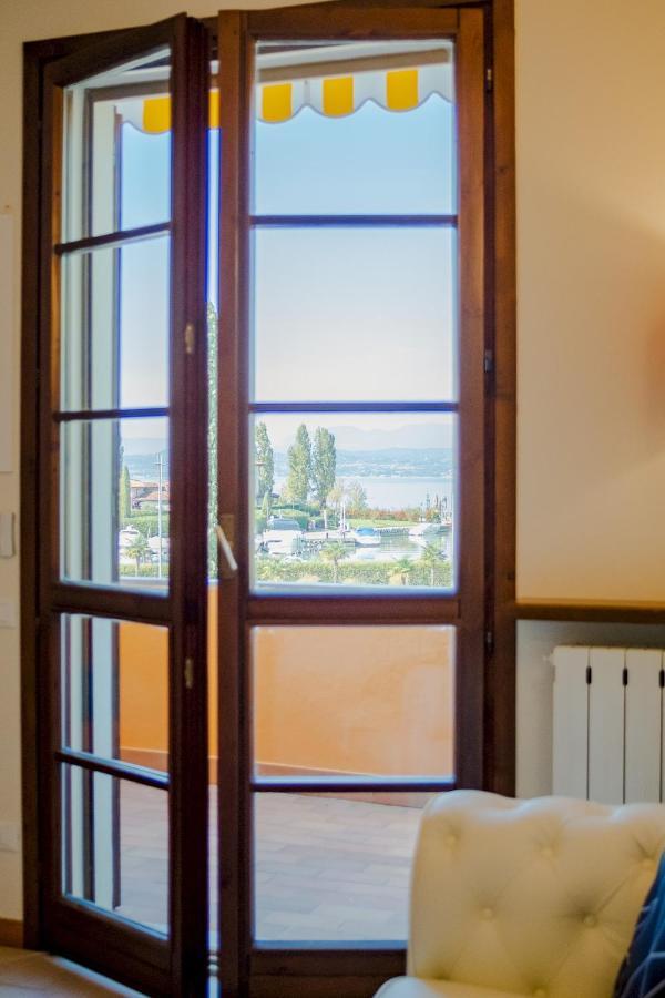 La Casa Sul Porto - Italian Homing Lejlighed Sirmione Eksteriør billede